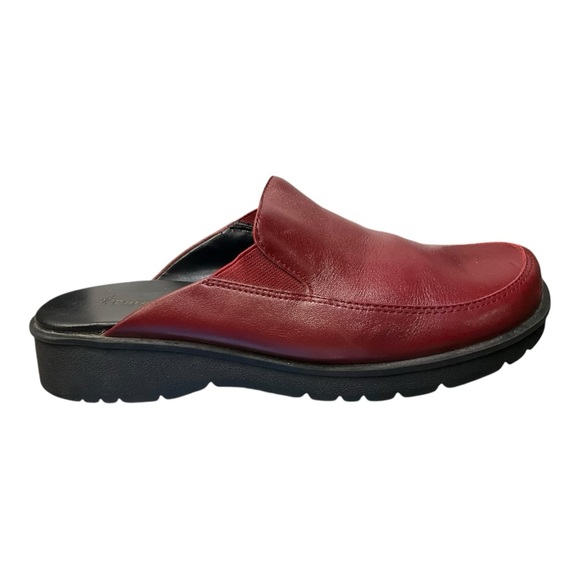 👡 Bear Traps Red Leather Slip-On Mules Comfort Loafers Women’s Size 8 - Picture 3 of 7